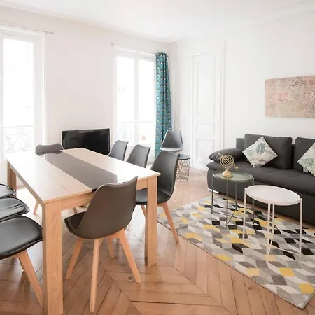 Apartment Spacious And Bright Apt At The Arc De Triomphe