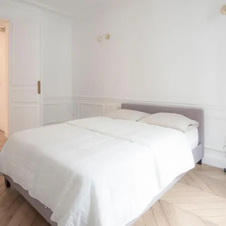 Apartment Spacious And Bright Apt At The Arc De Triomphe